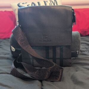 Authentic Burberry Nova Check Plaid Crossbody Shoulder Bag Brown And Black